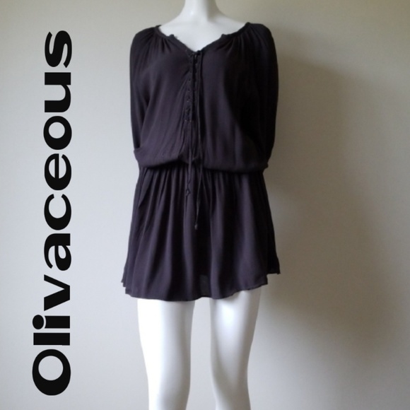 Olivaceous Dresses & Skirts - Olivaceous Long Sleeves Dress - Size Medium